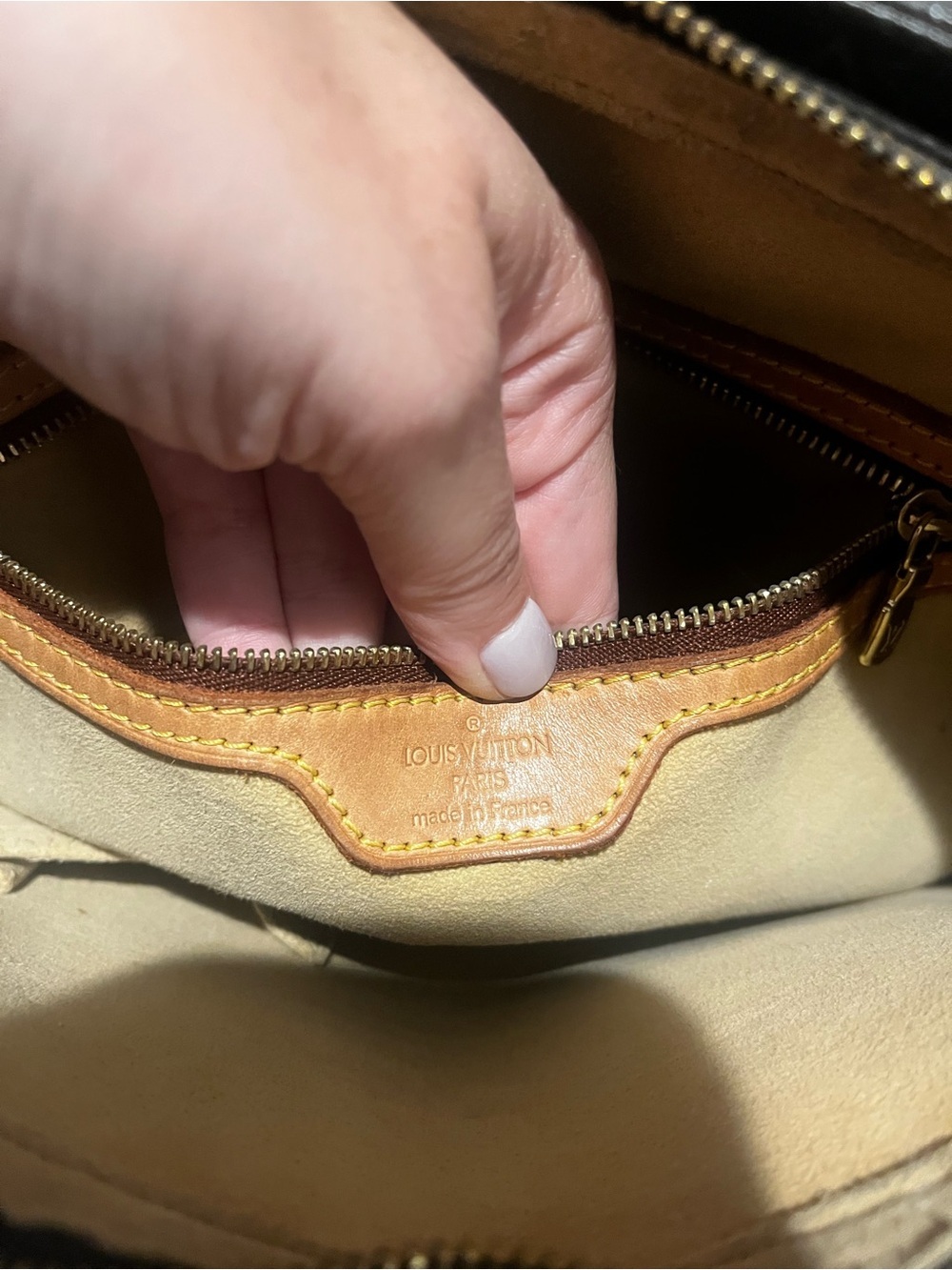 Louis Vuitton Looping GM Monogram Canvas Shoulder Bag Made in France - Picture 11 of 11